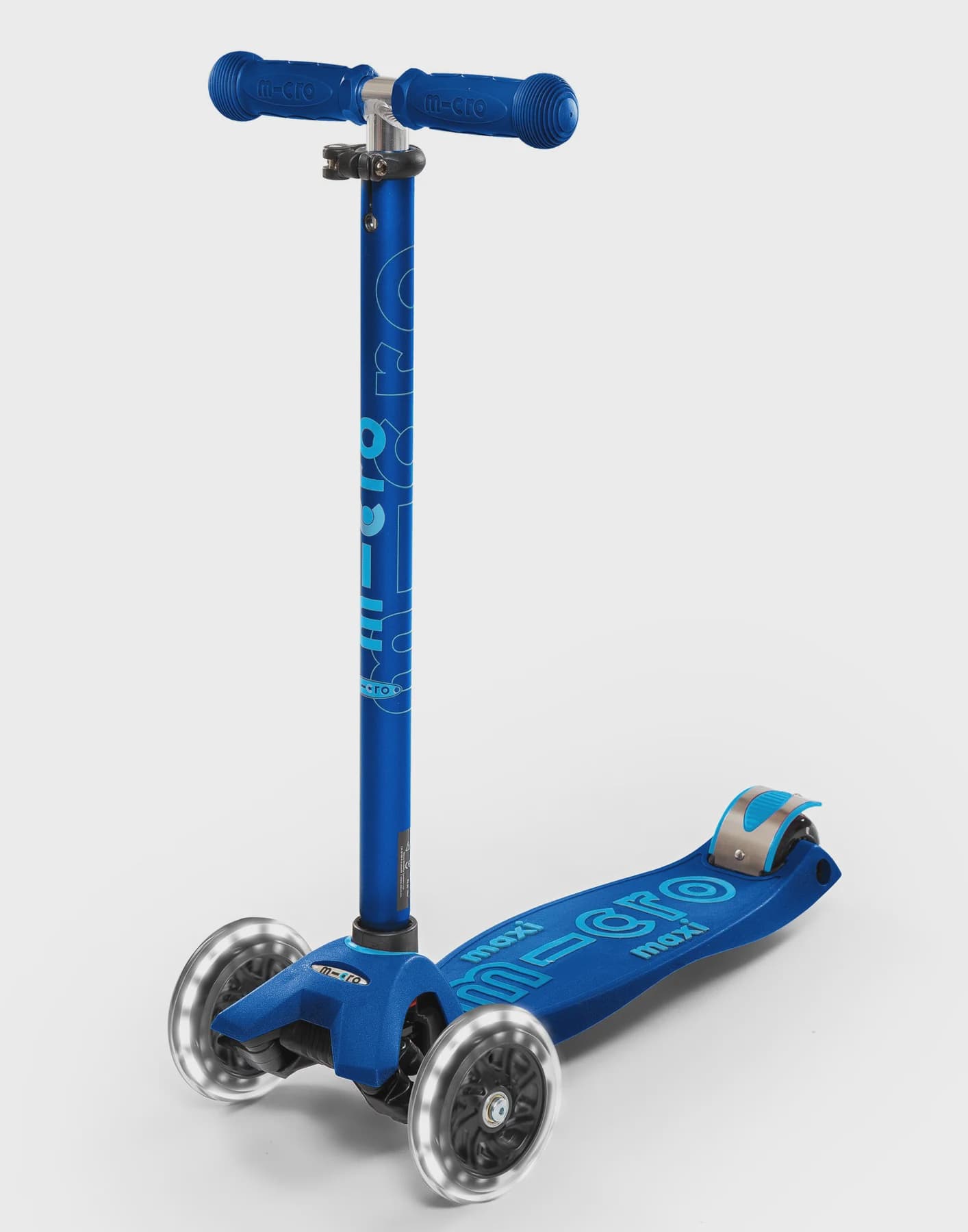 Micro Maxi Deluxe LED Scooter