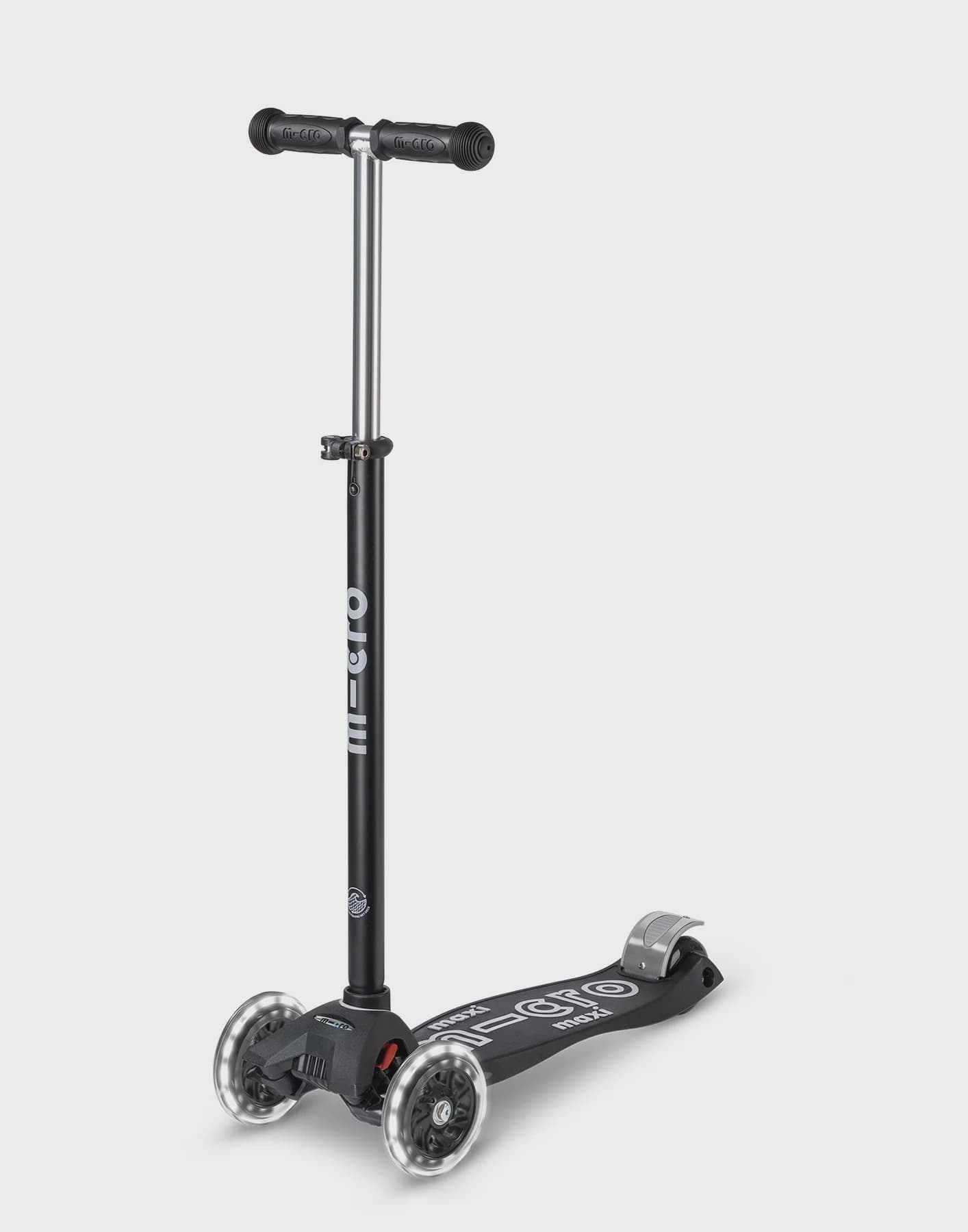 Micro Maxi Deluxe LED Scooter