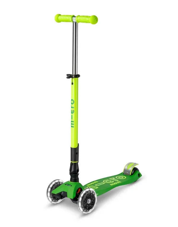 Maxi Micro Deluxe 3-Wheel Foldable Scooter
